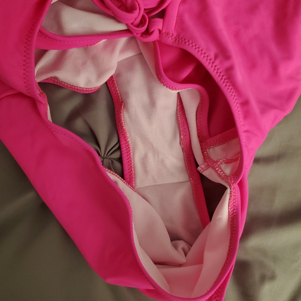Pink Cut-Out One Piece Swimsuit - Picture 5 of 6